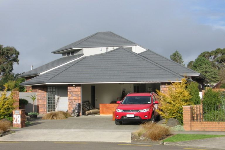Photo of property in 28 Balmoral Drive, Terrace End, Palmerston North, 4410