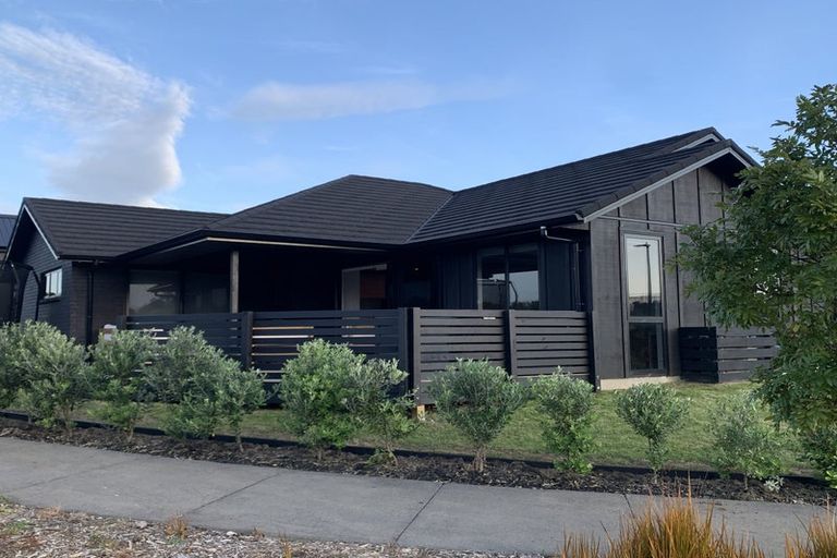 Photo of property in 33 Te Paea Avenue, Karaka, 2124