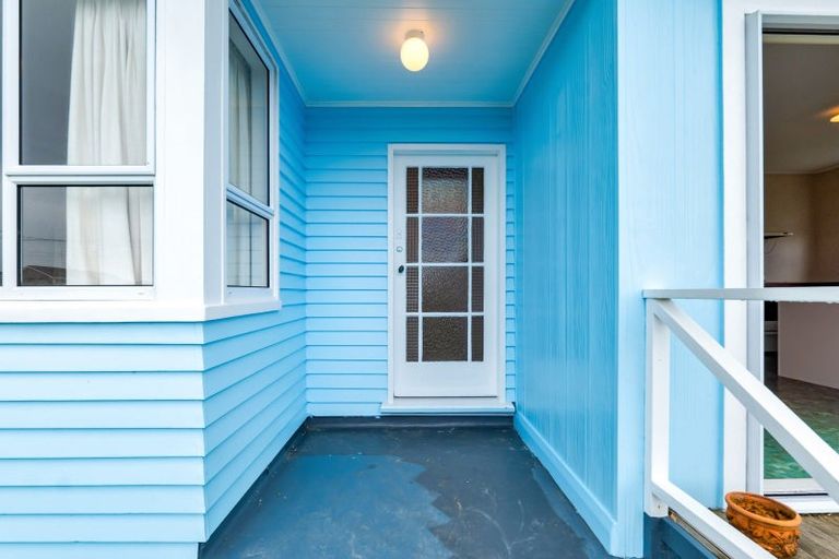 Photo of property in 47 Domett Street, Opunake, 4616