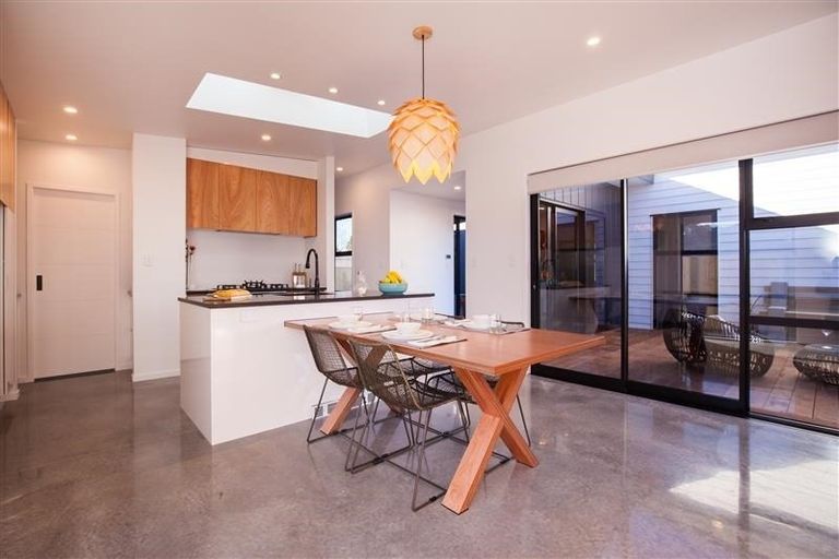 Photo of property in 41 Cyrus Street, Whalers Gate, New Plymouth, 4310