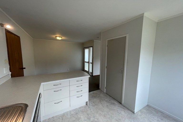 Photo of property in 3/8 Shakespeare Road, Milford, Auckland, 0620
