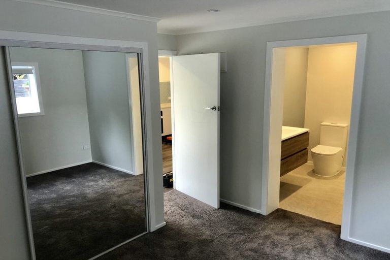 Photo of property in 1/180 Coronation Road, Hillcrest, Auckland, 0627