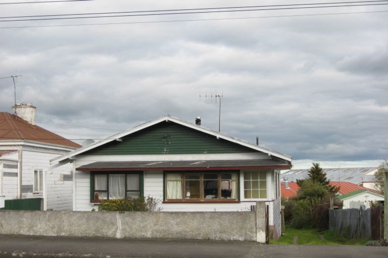 Photo of property in 49 Waverley Street, Waipawa, 4210