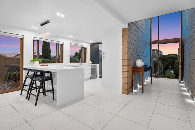 Photo of property in 1 Endymion Place, Half Moon Bay, Auckland, 2012