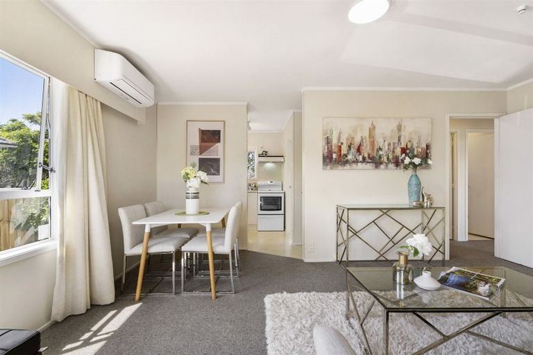 Photo of property in 3/68 Lake Road, Narrow Neck, Auckland, 0624