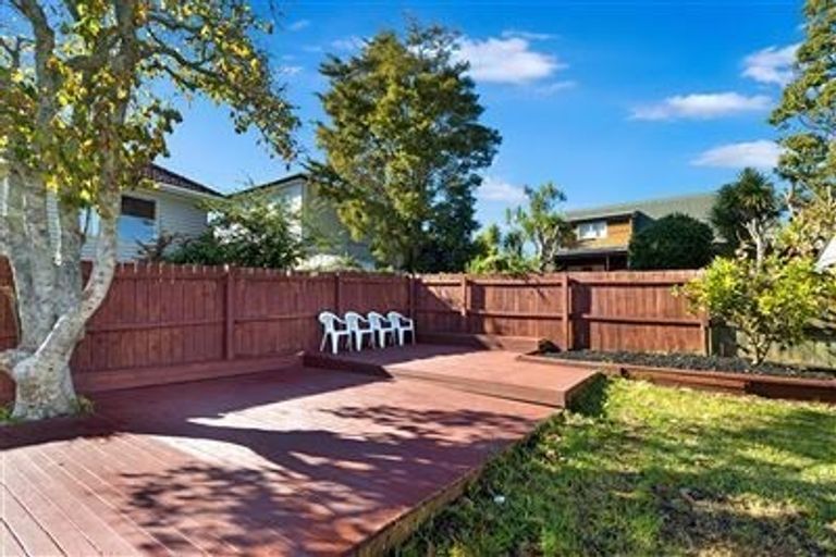 Photo of property in 64 Seabrook Avenue, New Lynn, Auckland, 0600