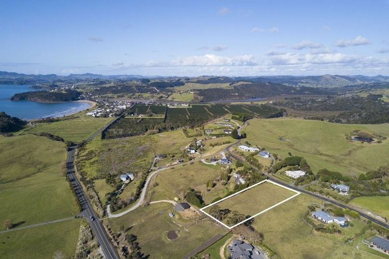 Photo of property in 24 Taipa View Road, Taipa, 0483