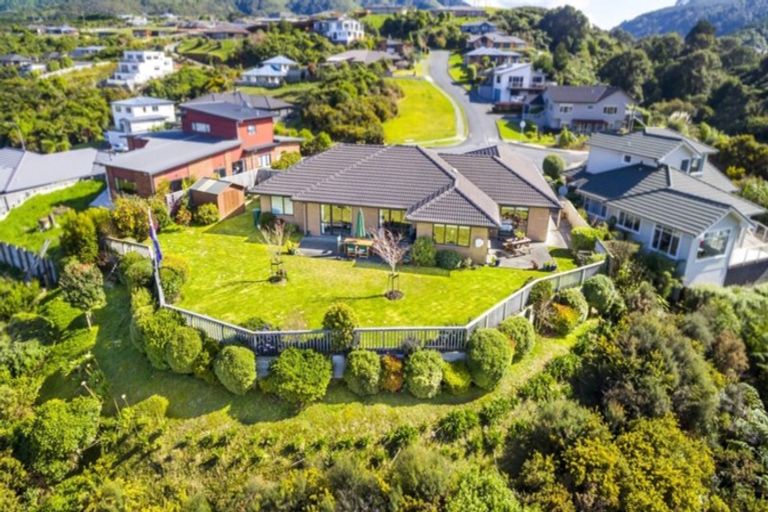 Photo of property in 57 Riverstone Drive, Riverstone Terraces, Upper Hutt, 5018