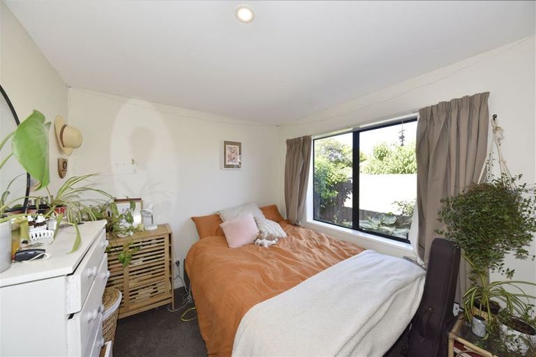 Photo of property in 2/4 Betwin Avenue, Sockburn, Christchurch, 8042