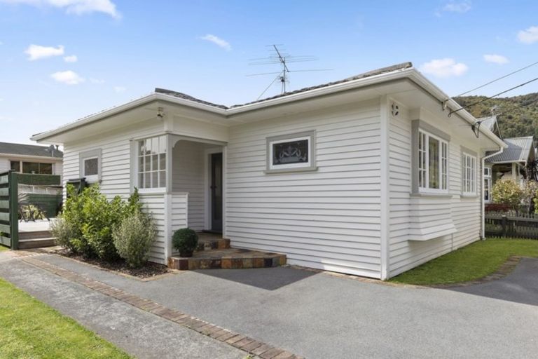 Photo of property in 13 Norton Park Avenue, Fairfield, Lower Hutt, 5011