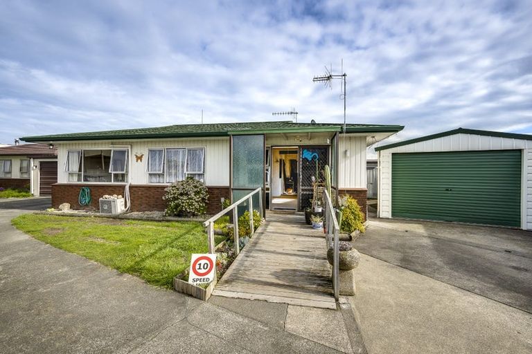Photo of property in 33a-b Elbourne Street, Taradale, Napier, 4112