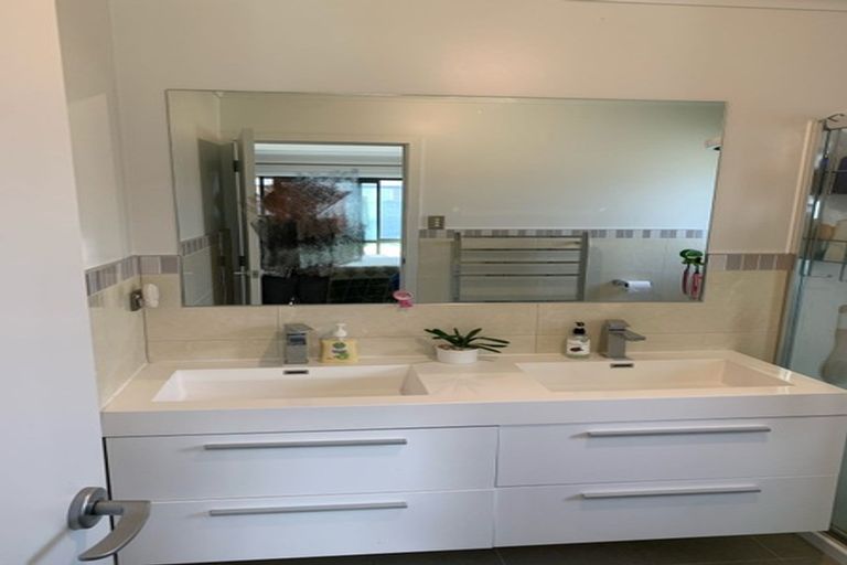 Photo of property in 37 Piwakawaka Court, Rototuna North, Hamilton, 3210