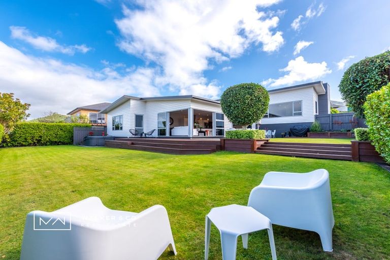 Photo of property in 19 Riverstone Drive, Riverstone Terraces, Upper Hutt, 5018