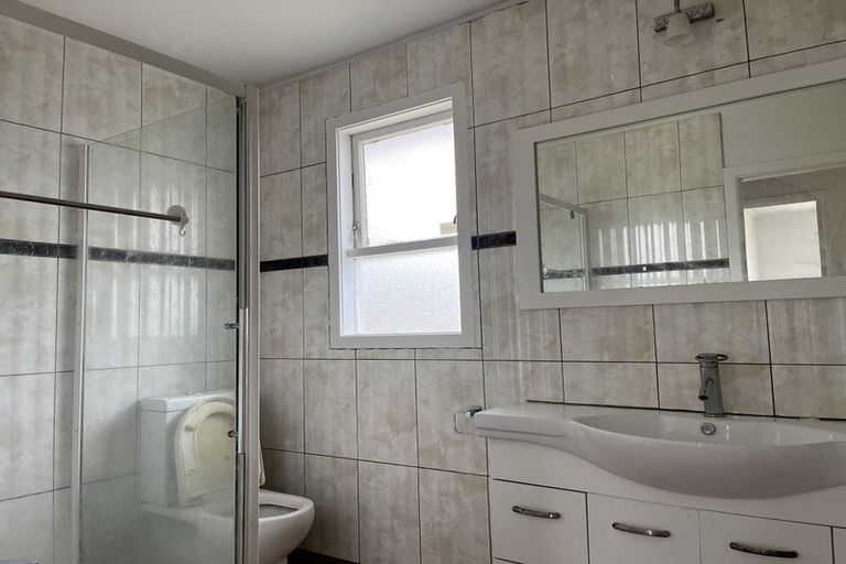 Photo of property in 21 Heybridge Street, Manurewa, Auckland, 2102