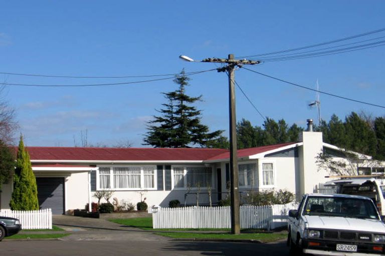 Photo of property in 22 Nairn Crescent, Awapuni, Palmerston North, 4412