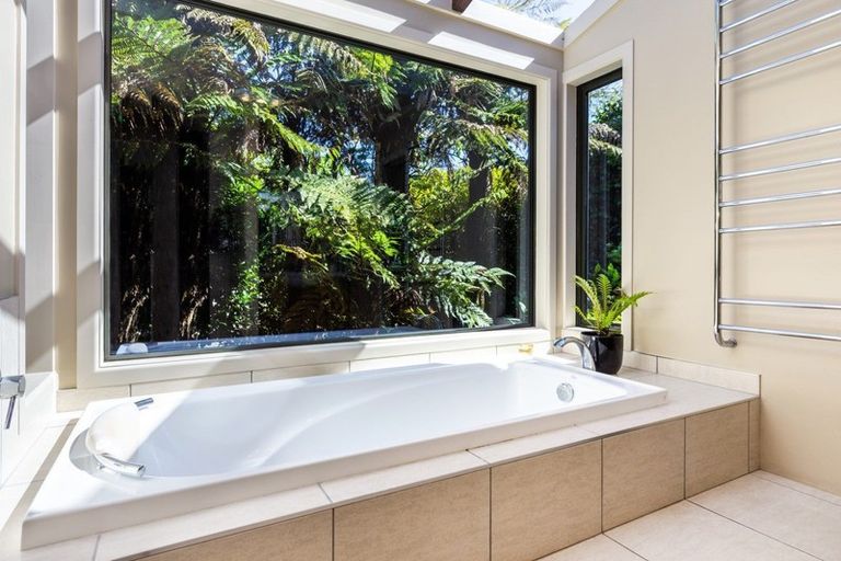 Photo of property in 916 Poihipi Road, Oruanui, Taupo, 3377