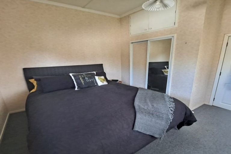 Photo of property in 76 Essex Street, Balclutha, 9230