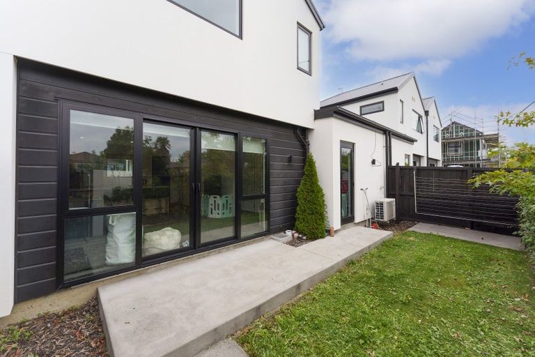 Photo of property in 2/57 Woodville Street, Edgeware, Christchurch, 8013