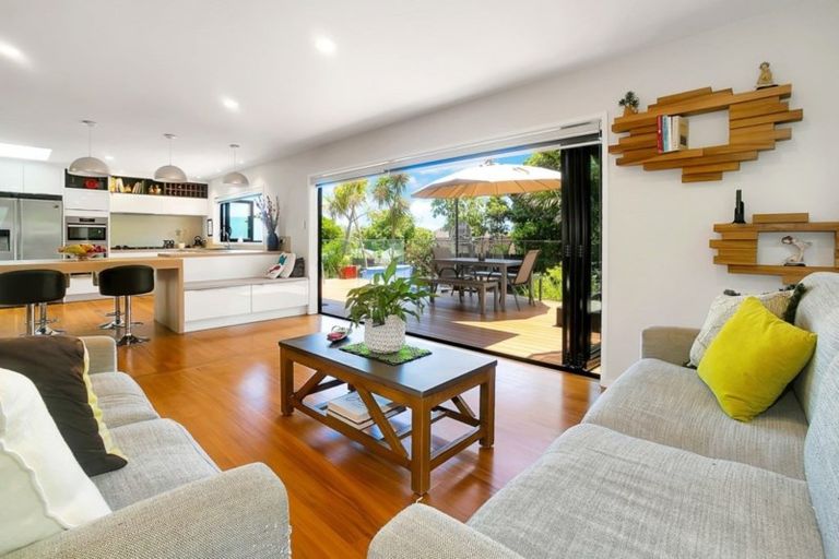Photo of property in 23 Humariri Street, Point Chevalier, Auckland, 1022