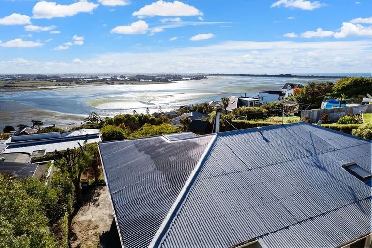 Photo of property in 25 Te Awakura Terrace, Mount Pleasant, Christchurch, 8081
