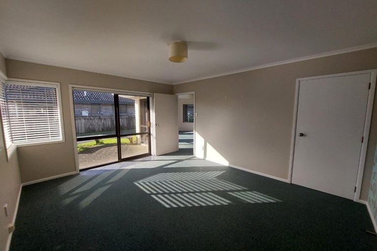 Photo of property in 167 Heta Road, Highlands Park, New Plymouth, 4312
