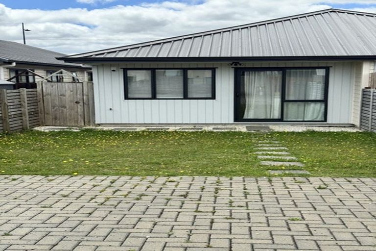 Photo of property in 11a Tributary Parade, Karaka, Papakura, 2113