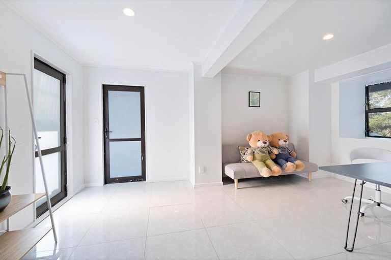 Photo of property in 13 Lesa Annis Place, Henderson, Auckland, 0612