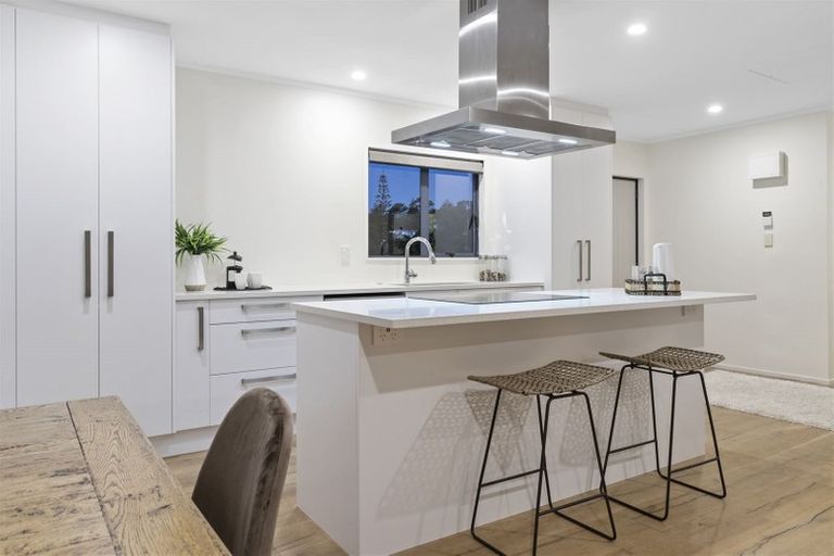 Photo of property in 2/22 Sunburst Lane, Torbay, Auckland, 0630