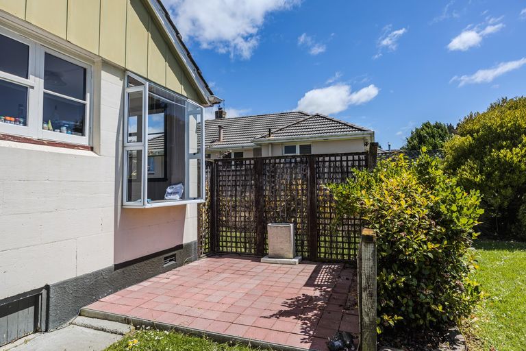 Photo of property in 12 Harlech Street, Oamaru North, Oamaru, 9400
