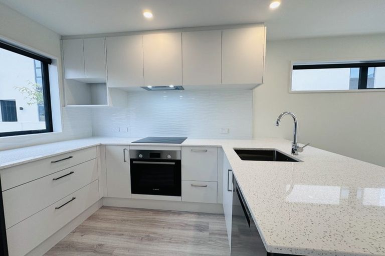 Photo of property in 2/9a Maronan Street, Woolston, Christchurch, 8023