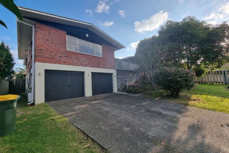 Photo of property in 4 King Richard Place, Browns Bay, Auckland, 0630