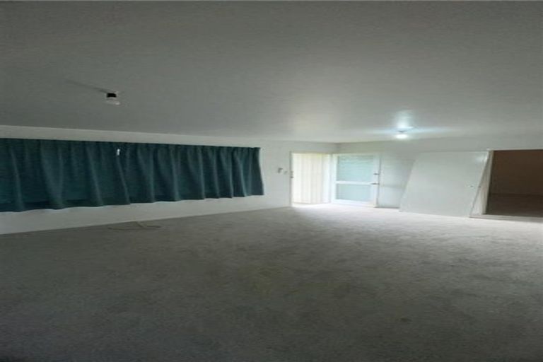Photo of property in 2/3 Kita Road, Manurewa, Auckland, 2102