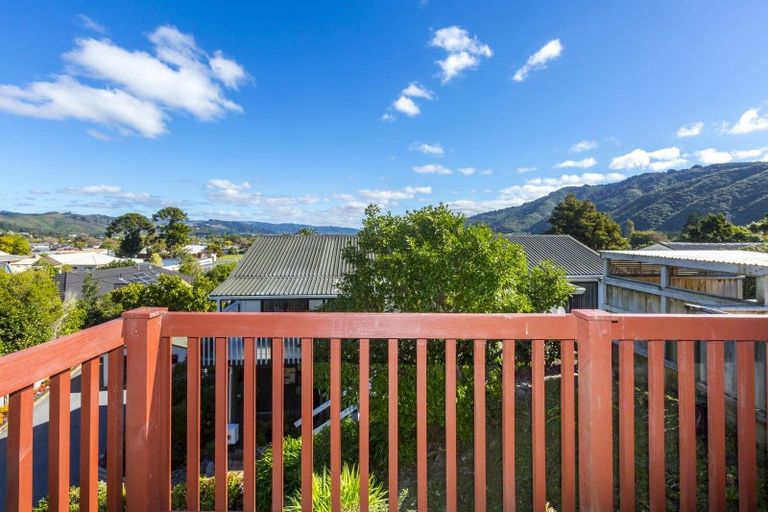Photo of property in 3 Sunnyview Drive, Brown Owl, Upper Hutt, 5018