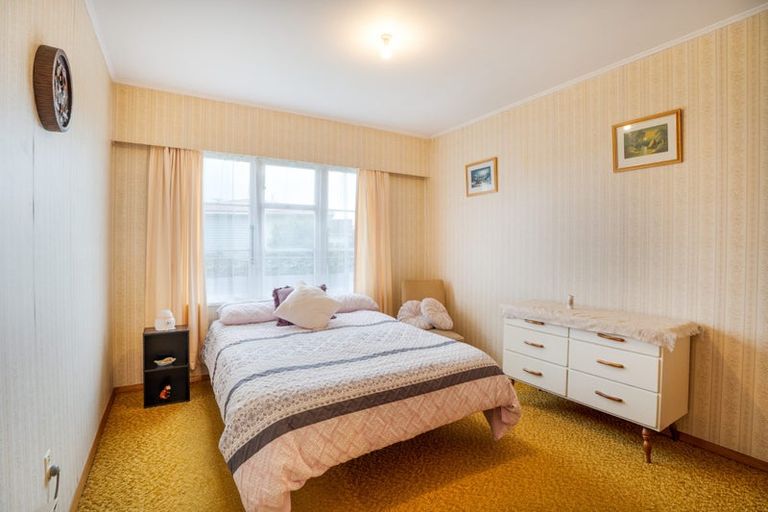 Photo of property in 51 Leicester Street, Cannons Creek, Porirua, 5024