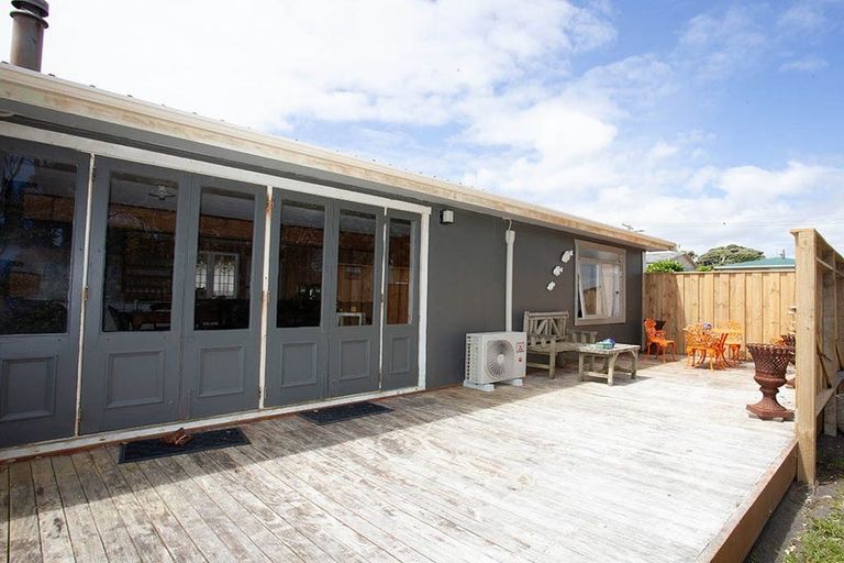 Photo of property in 8 Point Road, Mokau, 4376