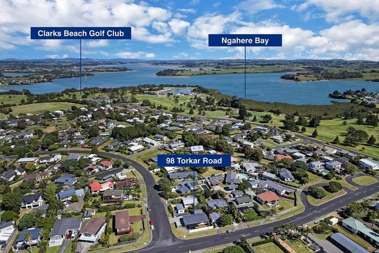 Photo of property in 98 Torkar Road, Clarks Beach, 2122