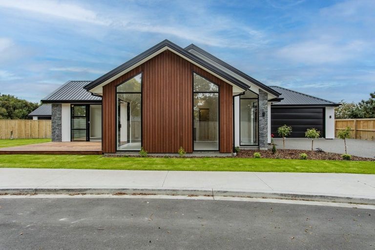 Photo of property in 1 Gulati Lane, Mairehau, Christchurch, 8052
