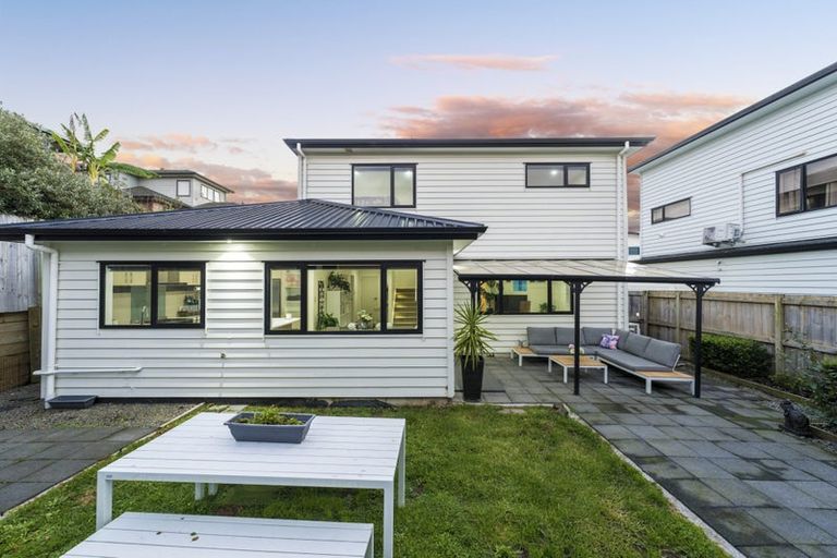 Photo of property in 5 Dhaka Lane, Ranui, Auckland, 0612