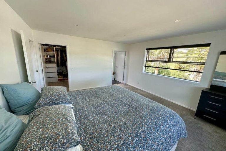 Photo of property in 13a Heta Road, Highlands Park, New Plymouth, 4312