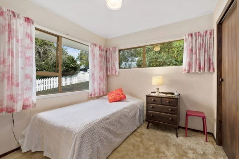 Photo of property in 2/1 Trelawny Place, Hillcrest, Auckland, 0627