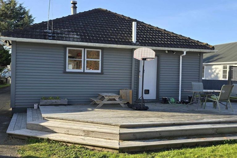 Photo of property in 54 Cook Street, Foxton, 4814