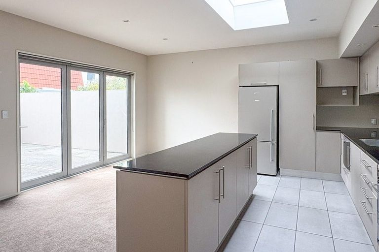 Photo of property in 30 Rhodes Street, Merivale, Christchurch, 8014