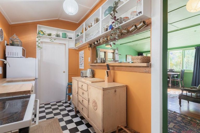 Photo of property in 17a Taranaki Street, Picton, 7220