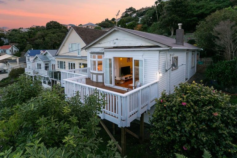 Photo of property in 33 Buckingham Street, Melrose, Wellington, 6023