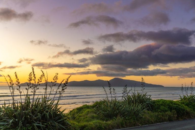 Photo of property in 121 The Parade, Paekakariki, 5034