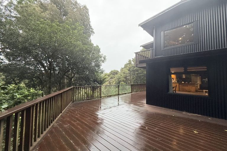 Photo of property in 40 Hiwihau Place, Glenfield, Auckland, 0629