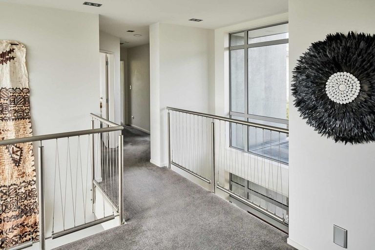 Photo of property in 35 Endeavour Drive, Whitby, Porirua, 5024