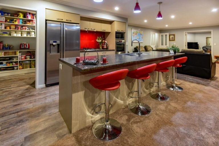 Photo of property in 5 Landsborough Drive, Darfield, 7571