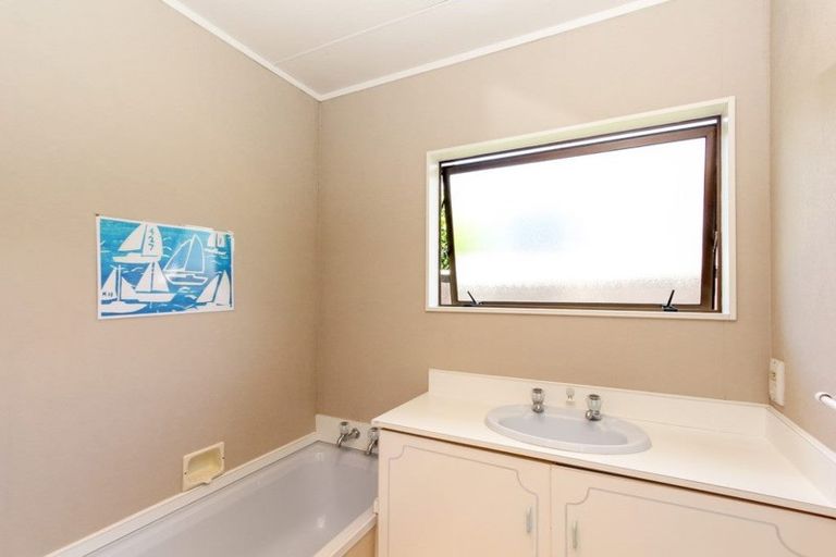 Photo of property in 23h Wallath Road, Westown, New Plymouth, 4310