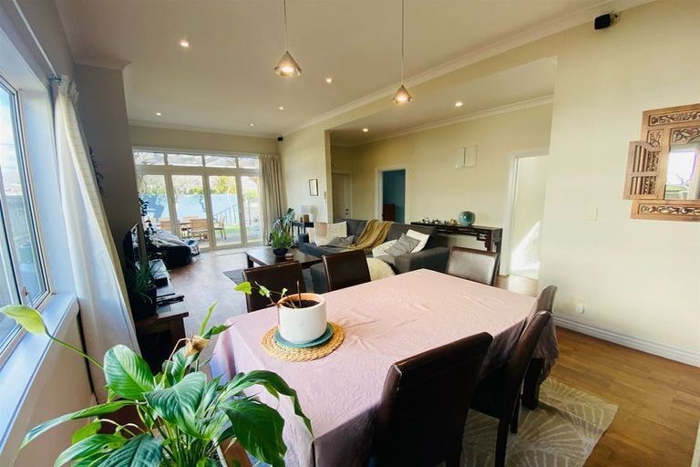 Photo of property in 42 Somme Street, St Albans, Christchurch, 8014